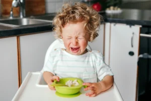Tips när din bebis vill inte äta – så löser du matvägran